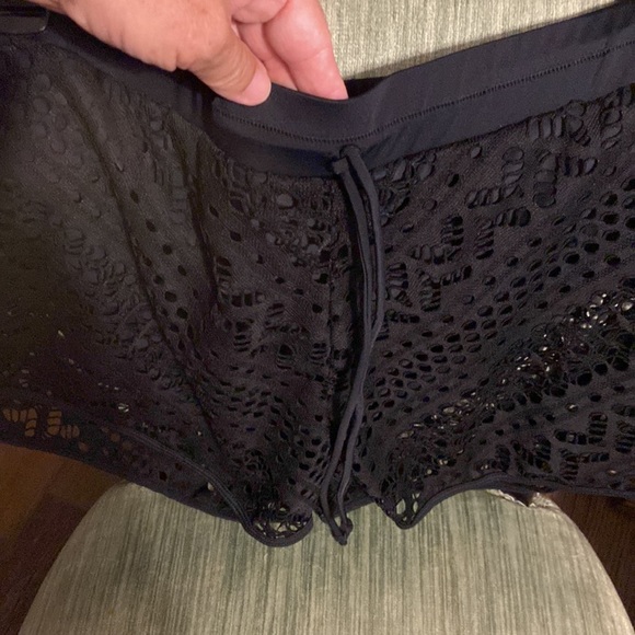 NWOT Bathing Suit Beach Shorts, Black, Sz. L, Drawstring Waist - Picture 2 of 7